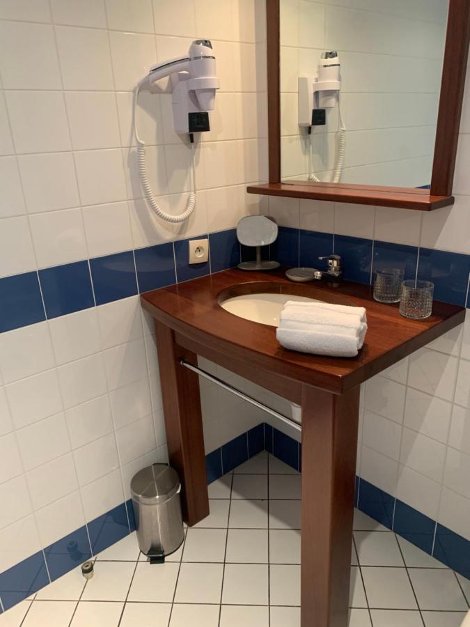 Les Pieds Dans L'Eau 2 Bed & Breakfast Канкал Екстериор снимка